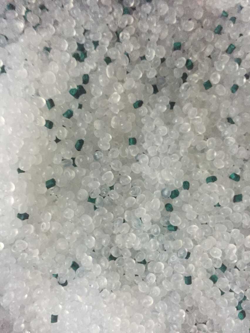 Ti insegnano a distinguere il materiale della rete di plastica